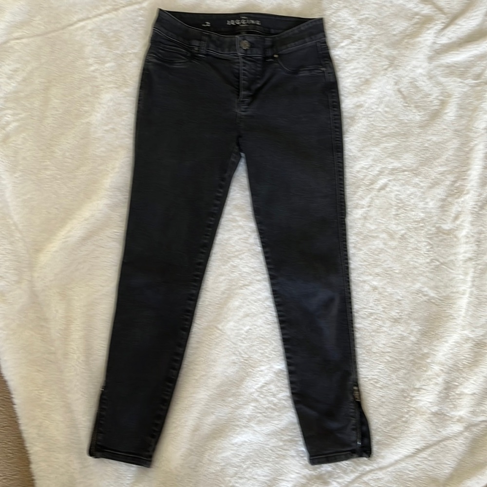 White House Black Market Black Jean Jeggings, Crop